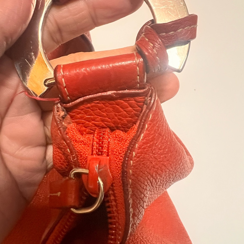 Vintage FURLA Red Pebble Leather. In great condition. Large with silver hardware - Picture 14 of 15